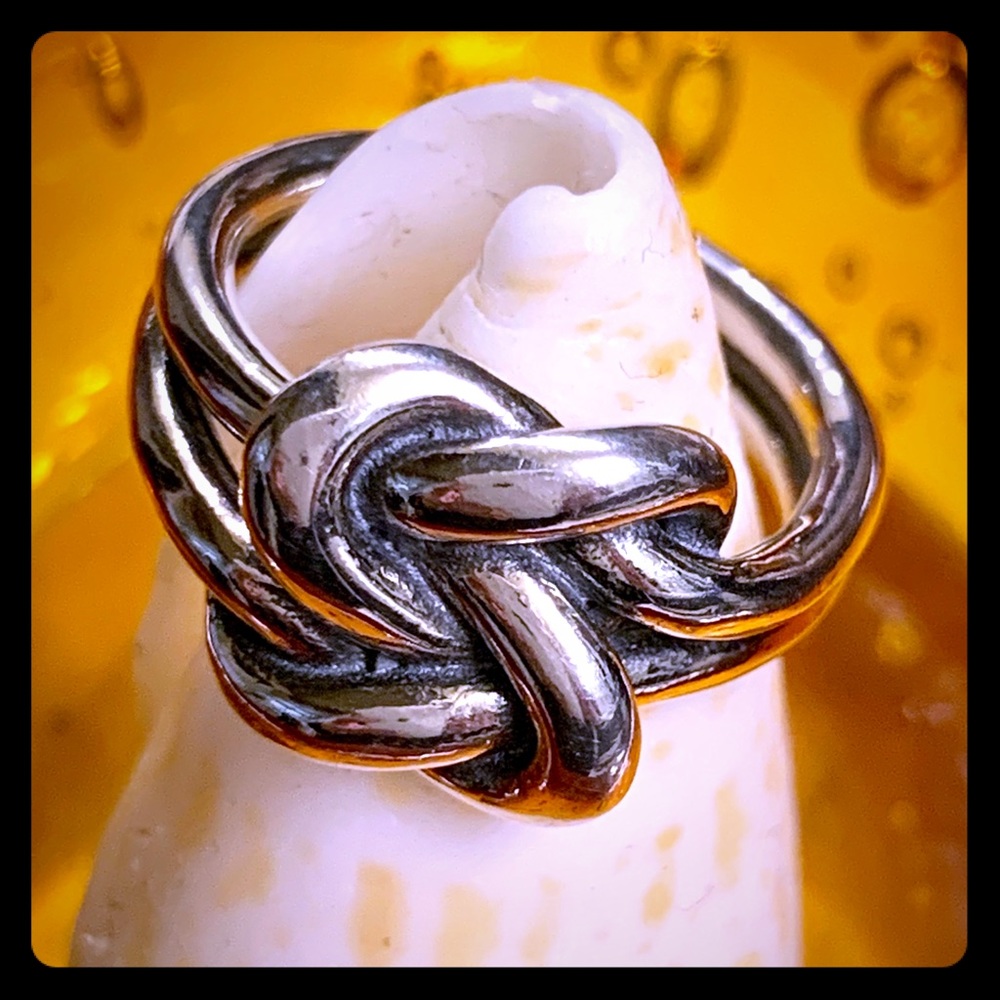 Sterling Silver Knott wring